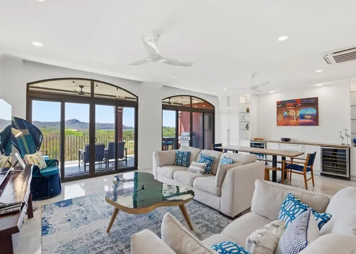 Penthouse, Private Patio, Bbq Grill & Club Apartment